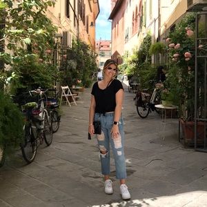 Meet your Posher, Dana